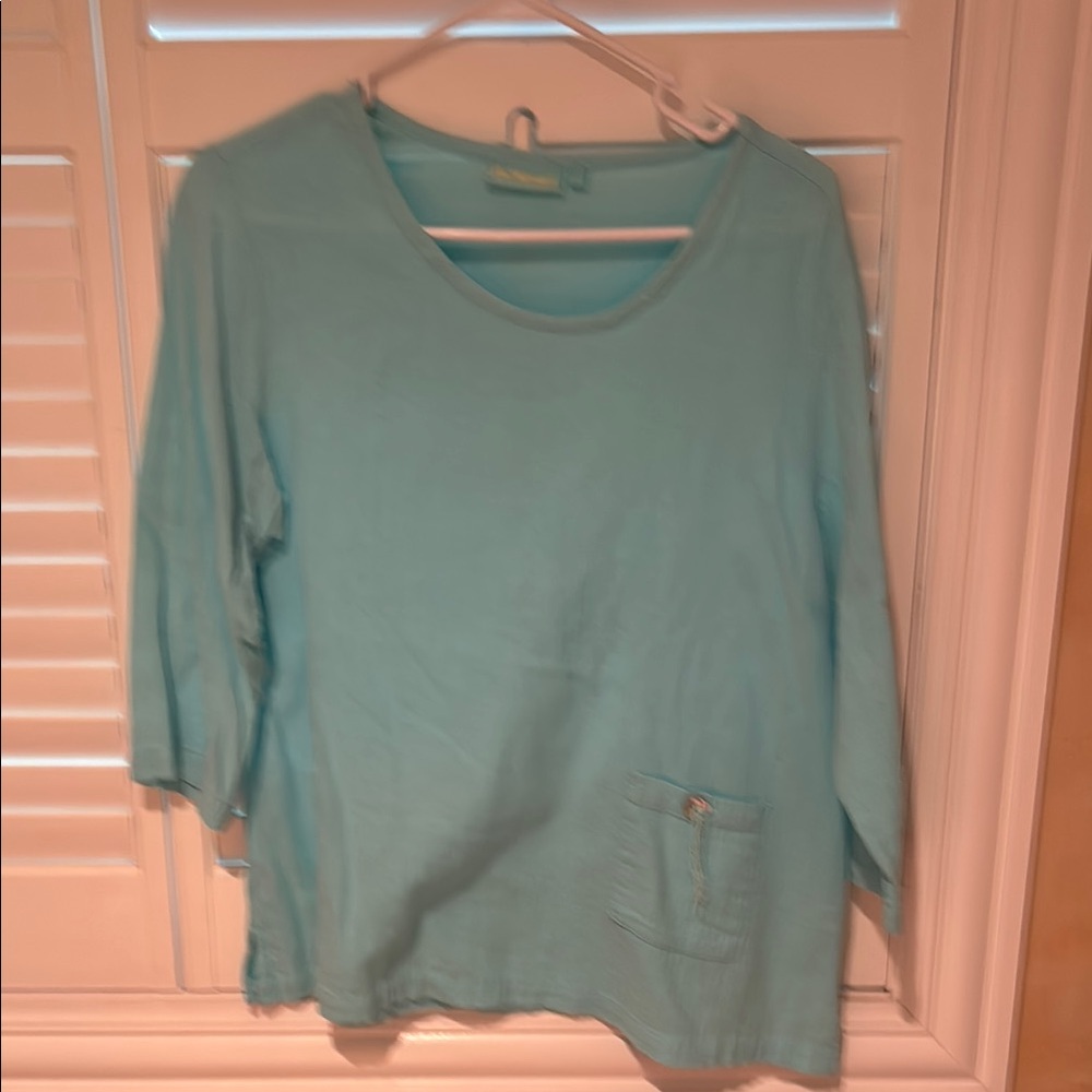 Relaxed Turquoise 3/4 Sleeve Blouse